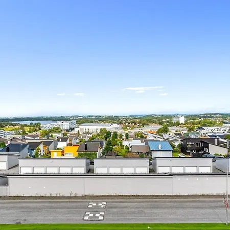 Ons - With Walking Distance To Ons, With Views And Two Terraces *